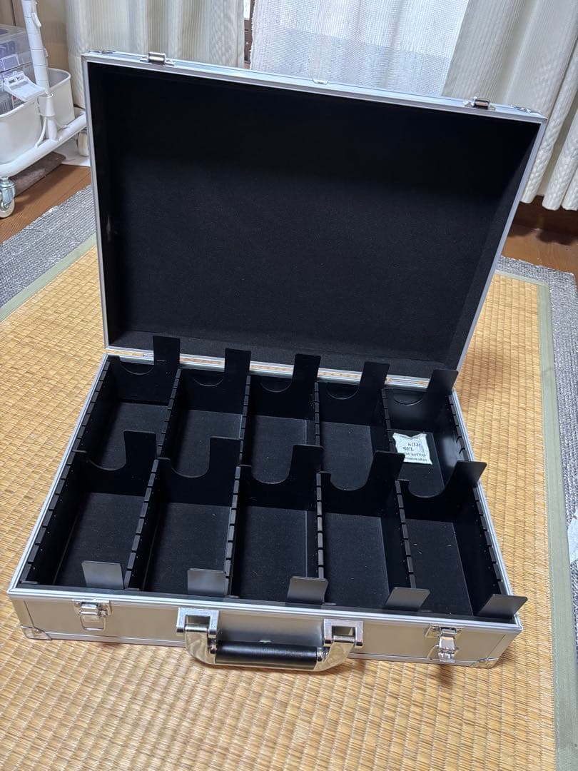 TOYGER CEO Storage アタッシュケース シルバー