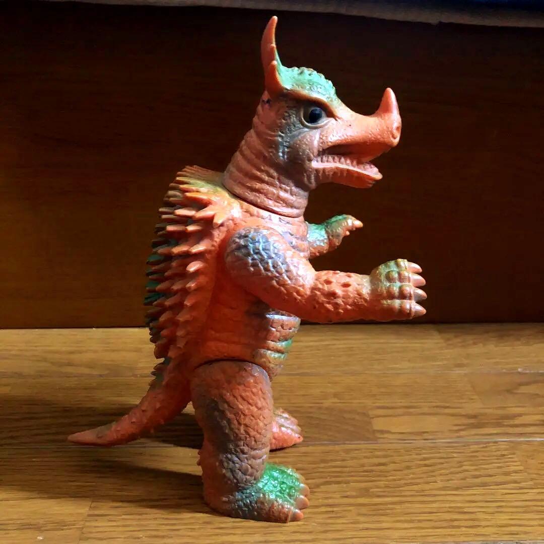 Anguirus, the monster \"kaiju\" アンギラス　ソフビ