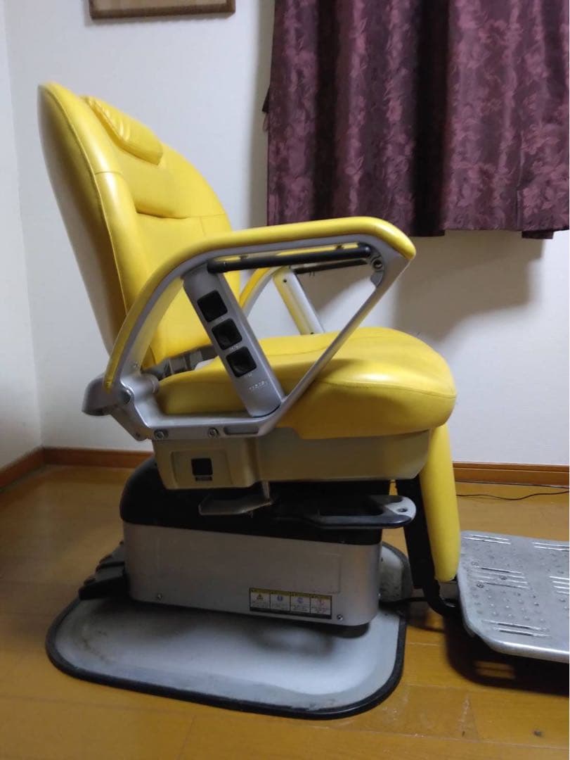 イエロー 理美容椅子 リクライニング