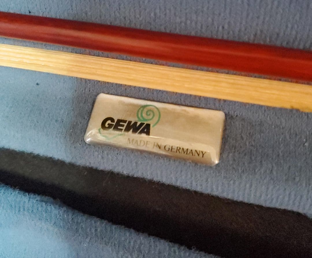 ​チェコ製 ARS 024A 4/4 バイオリン フランス製弓　GEWAケース