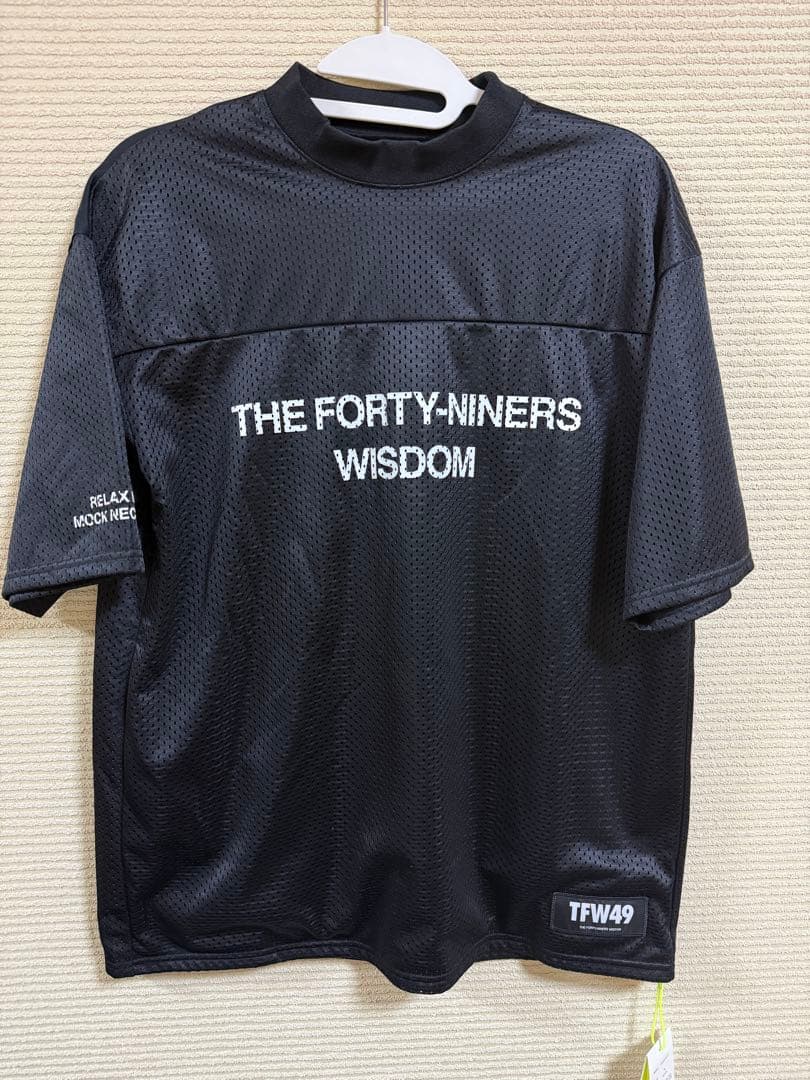 ☆新品未使用☆TFW49 ゴルフシャツ　※上着のみ