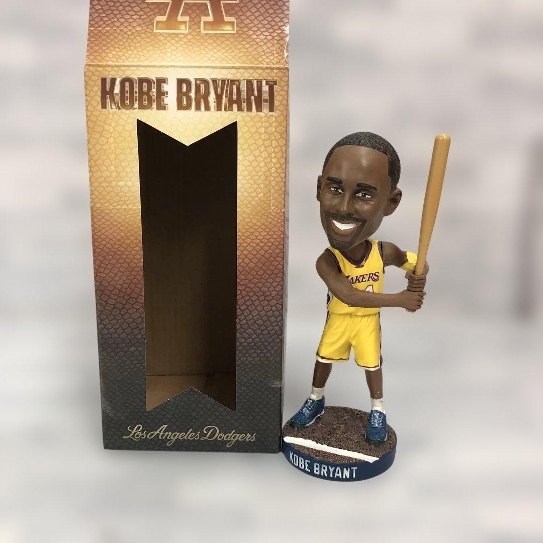 s02 【非売品】LAドジャース8/8記念品 コービーブライアント　ボブルヘッド