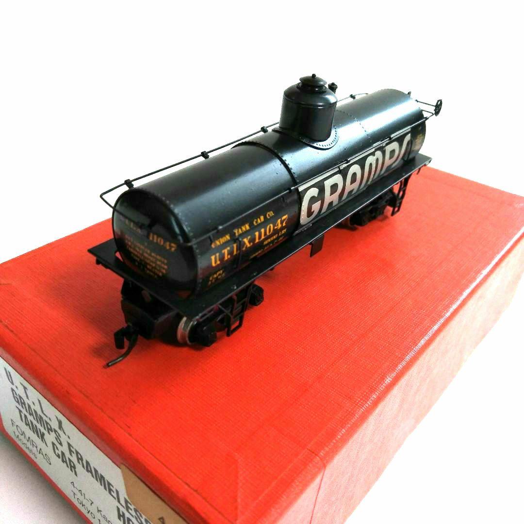 U.T.L.X.　GRAMPS  FRAMELESS TANK CAR　HOn3