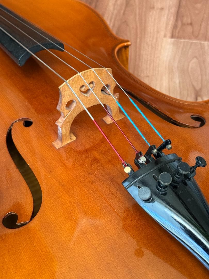 チェロ（Karl Höfner）と弓（Johs.O.Paulus）のセット