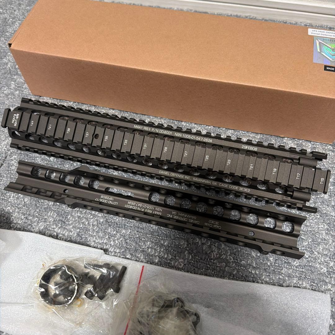 Daniel Defense M4 RIS II ハンドガード