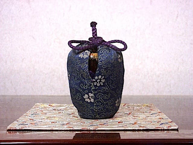 京焼・清水焼　橋本永豊 作「さが」茶入　２点　無傷　仕覆　箱保護　保証。