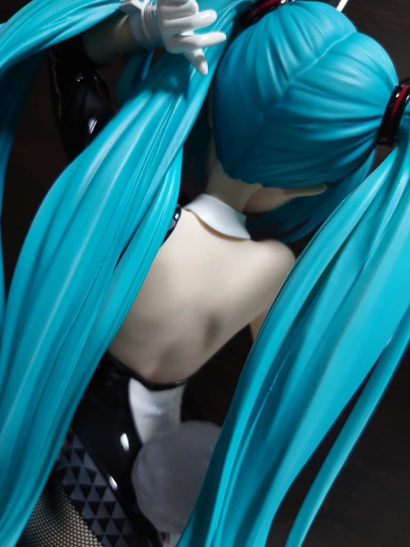 初音ミクバニーVer. Art by 三目YYB 1/4Scale Figure