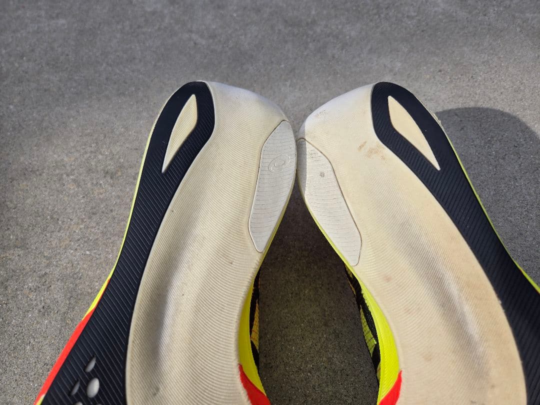 ASICS メタスピードエッジパリ