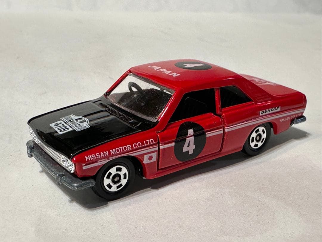 トミカ　１　日産ブルーバードSSSクーペ　モンテカルロラリー　日本製
