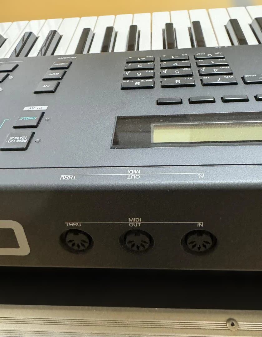 Yamaha V50 デジタルシンセサイザー