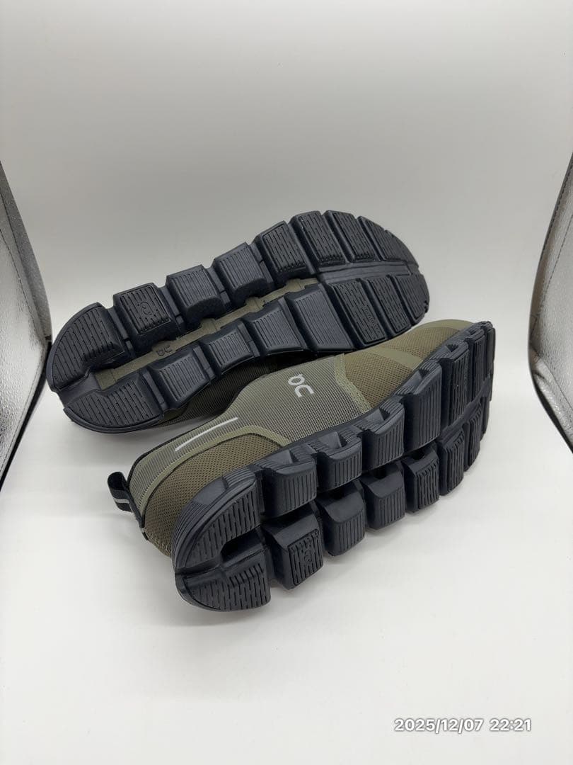 S*ん様 ON 防水Cloud5 Waterproof メンズ26cm オリーブ