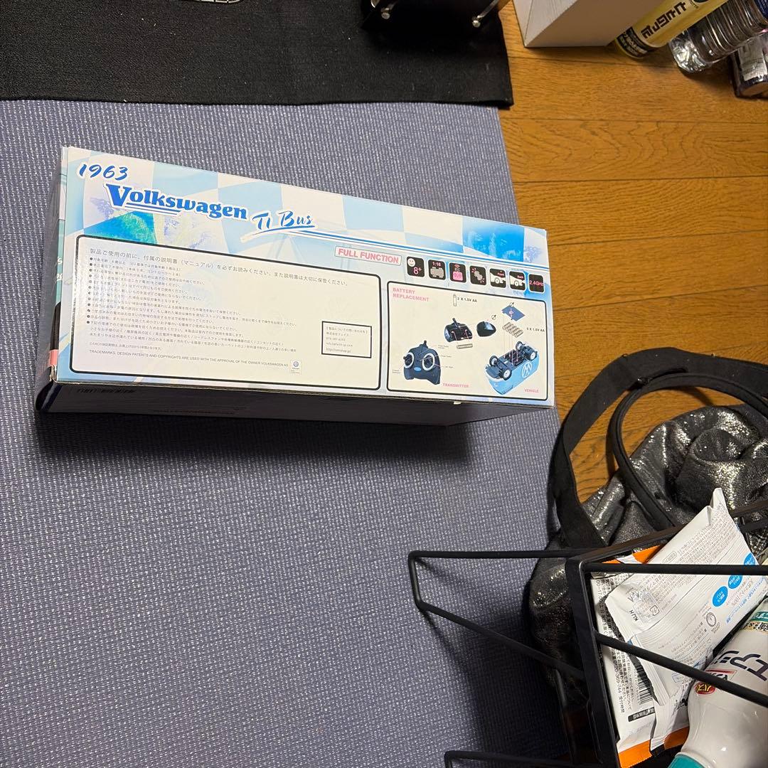 ホビーラジコン Welly 1963 Volkswagen T1 Bus 1:16