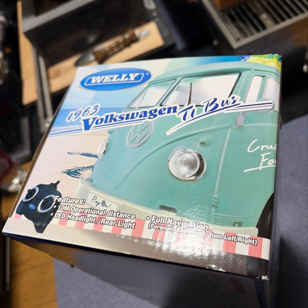 ホビーラジコン Welly 1963 Volkswagen T1 Bus 1:16