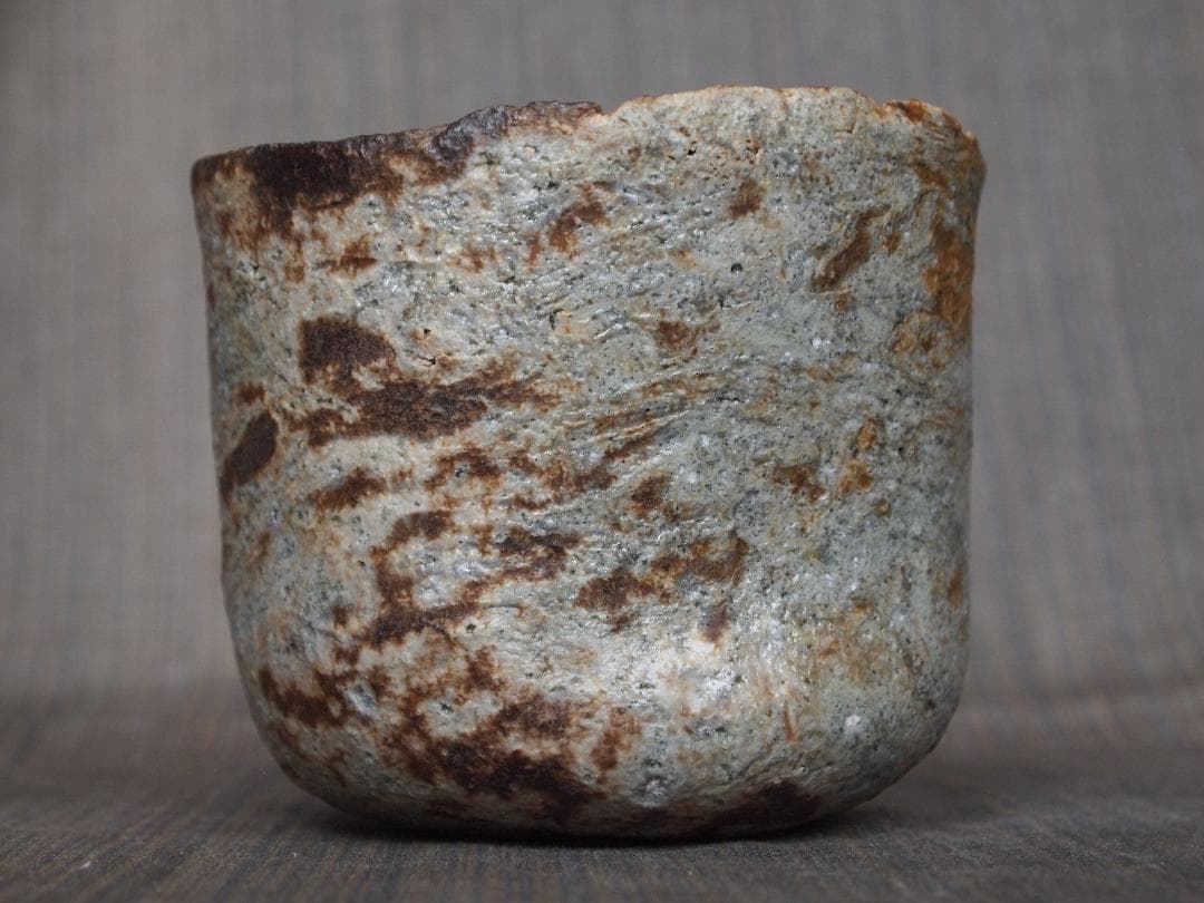 希少作★隠崎隆一【師：人間国宝　伊勢崎淳】備前《練り込み窯変》茶碗★共箱