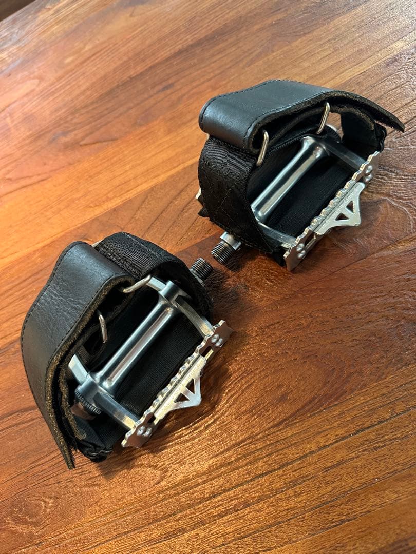 MKS SYLVAN GORDITO HoldFastレザーストラップ付