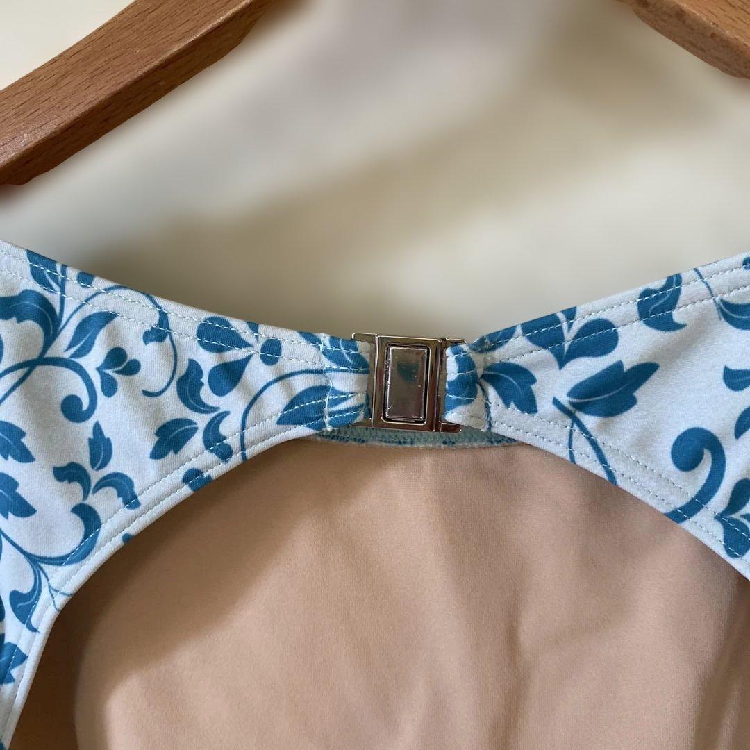 ［新品］eleve青い花柄オープンバックレオタード