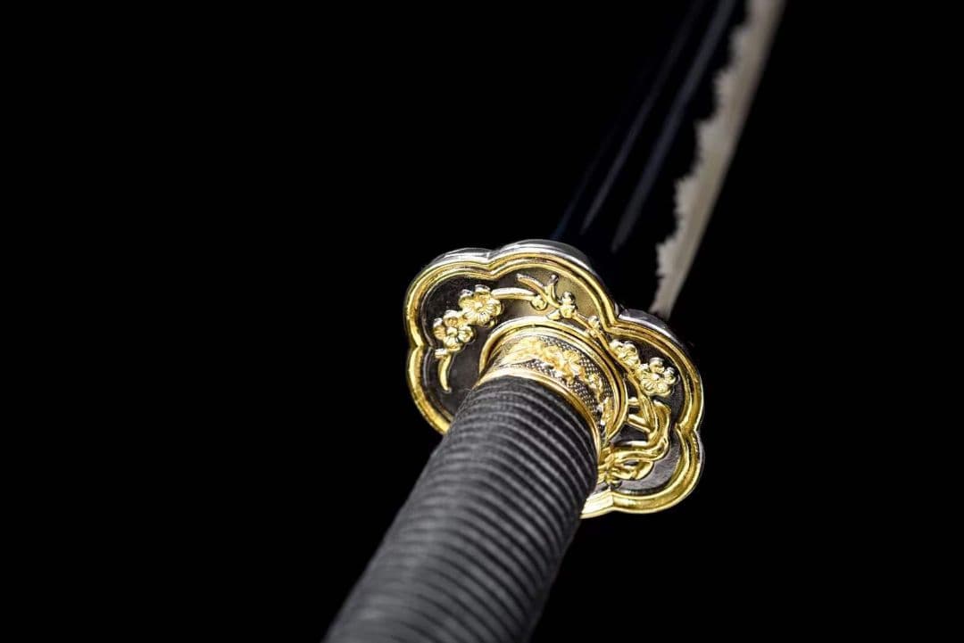 春刀の刺繍――（追魂）武具　刀装具　日本刀　模造刀 居合刀