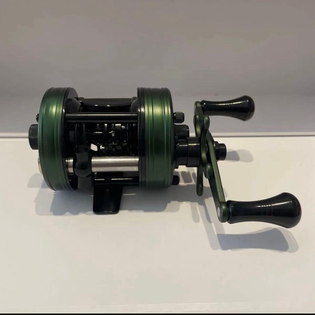 Ｃｕｇａｔｔｉ　ＢＨ３００　バス　トラウト　渓流　丸型　ベイトフィネスリール