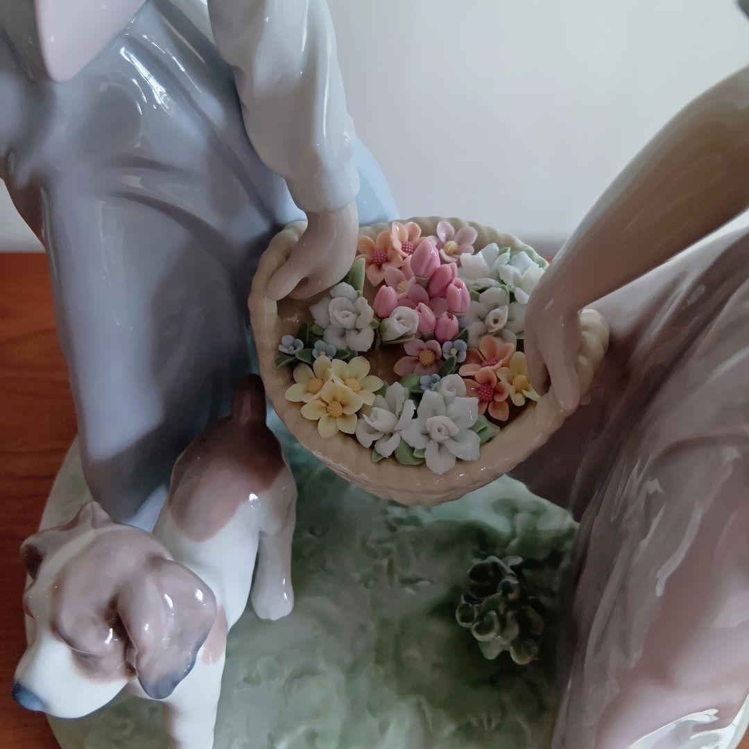 LLADRO　リヤドロ　フィギュリン　大型　女性　犬　花籠　美品
