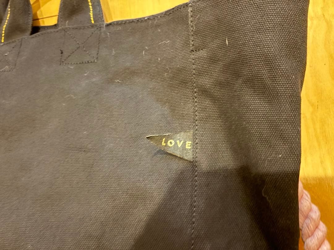 ペット用キャリーバッグ　黒 ピンクロープブランドFound My Animal