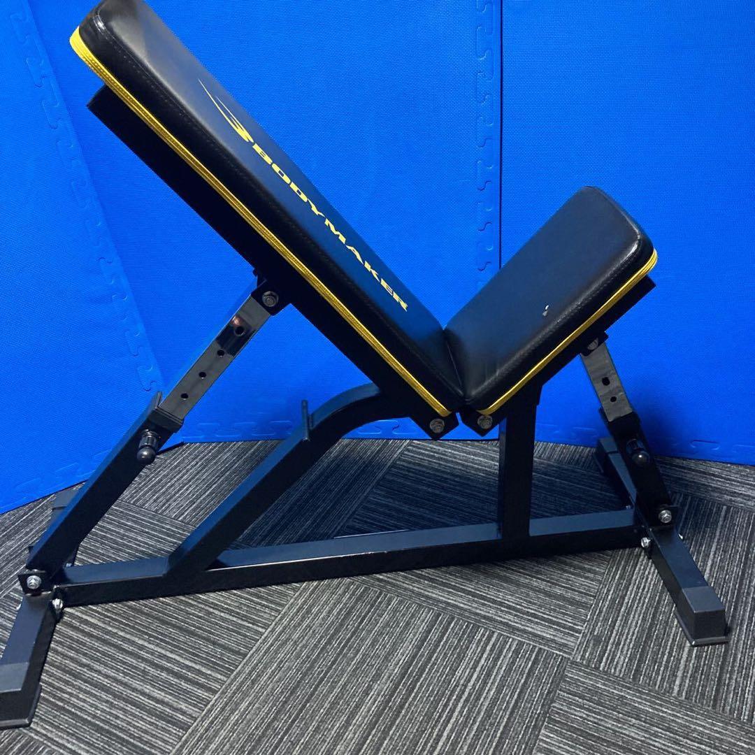 フラット インクラインベンチ。 ボディメーカー