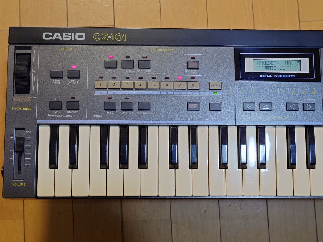 CASIO CZ-101 デジタルシンセサイザー