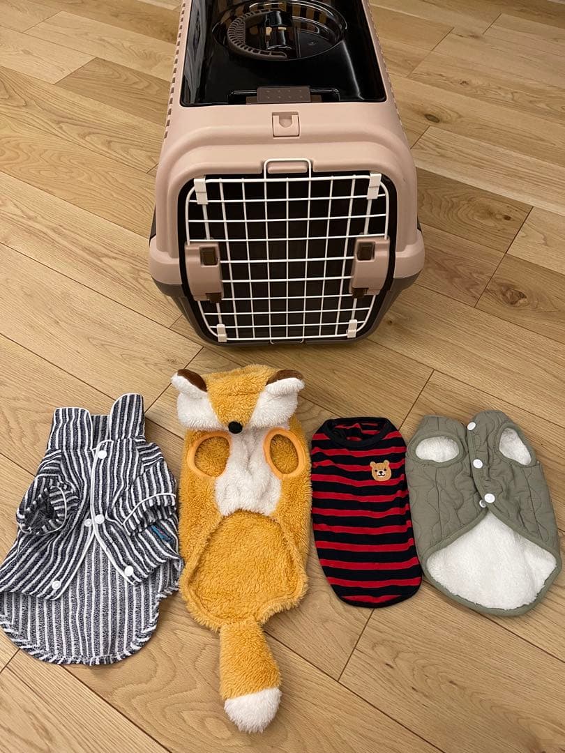 Richell 犬用キャリー ベージュサイズ:中型犬用 / Sサイズの犬4匹