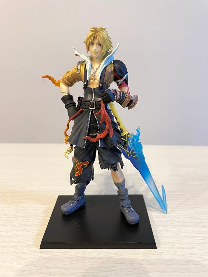 DISSDIA FINALFANTASY トレーディングアーツ　フィギュア