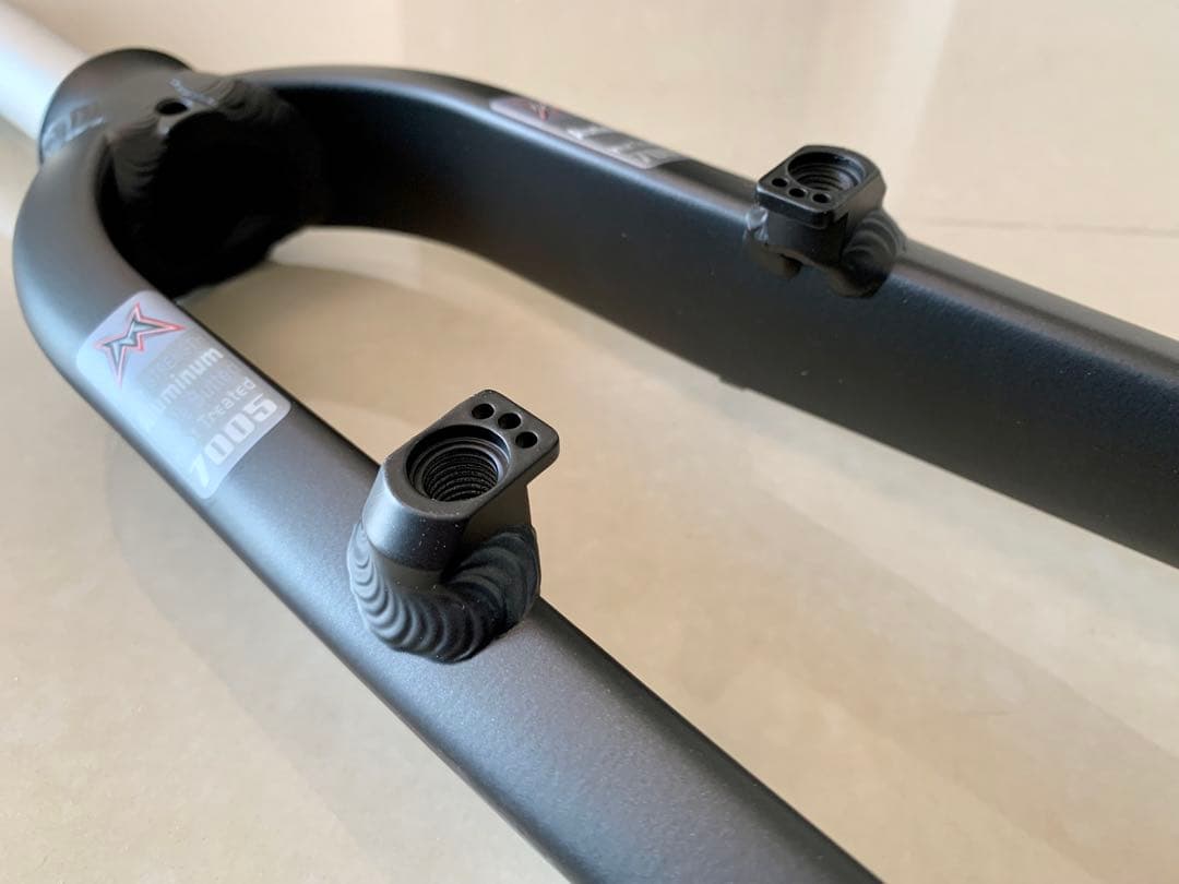 新品　MOSSO FK-MD3 26インチ MTB向けアルミフロントフォーク