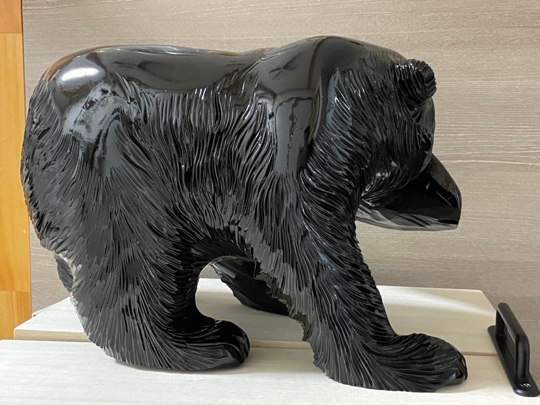 木彫りの熊 珍しい黒光り 大きめ