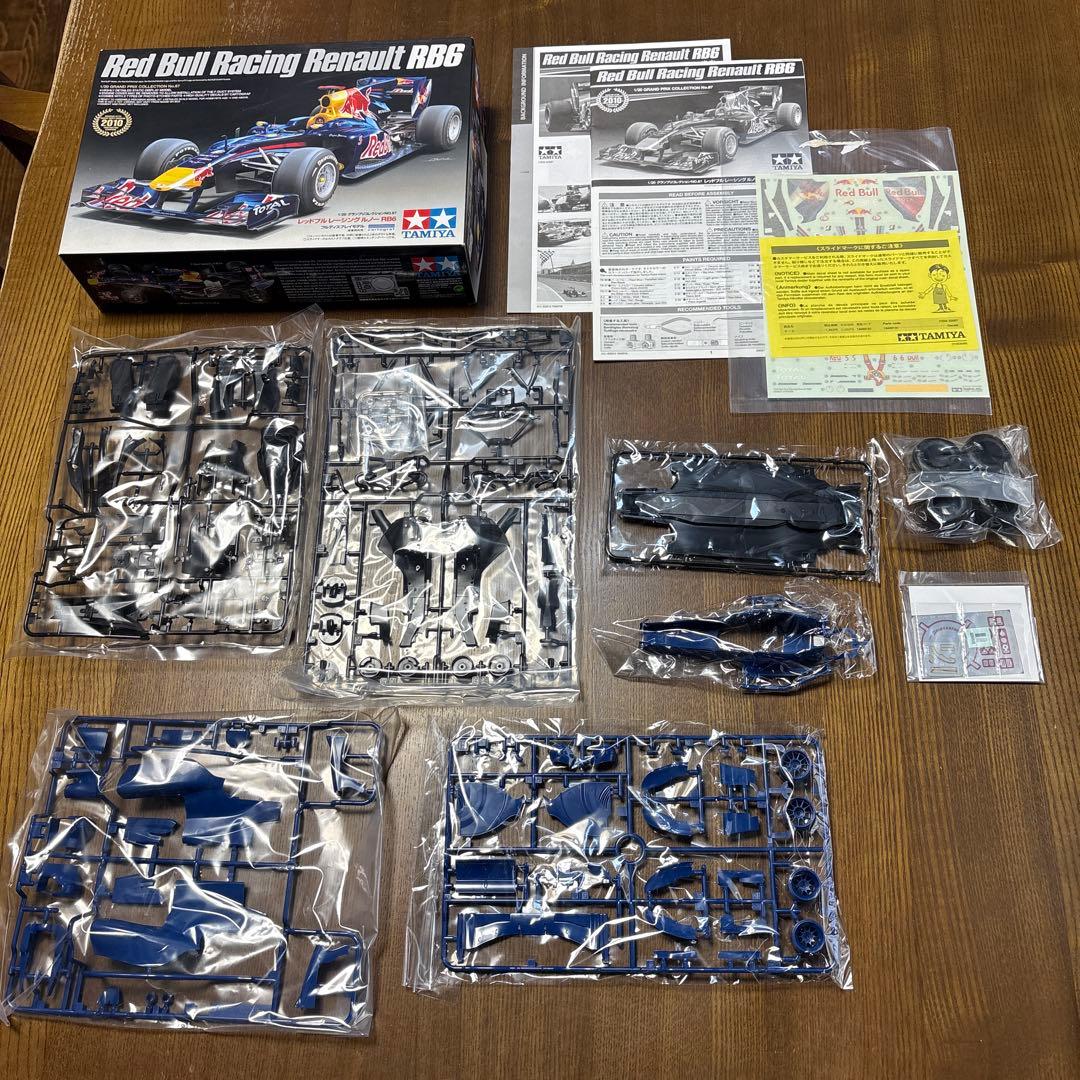 タミヤ　プラモデル　1/20 フェラーリ SF70H レッドブル　RB6 など