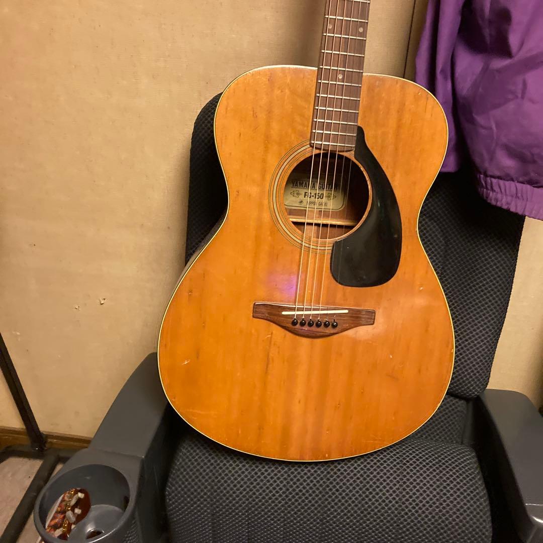 初期ライトグリーンラベルのYamaha アコースティックギター F-150です！