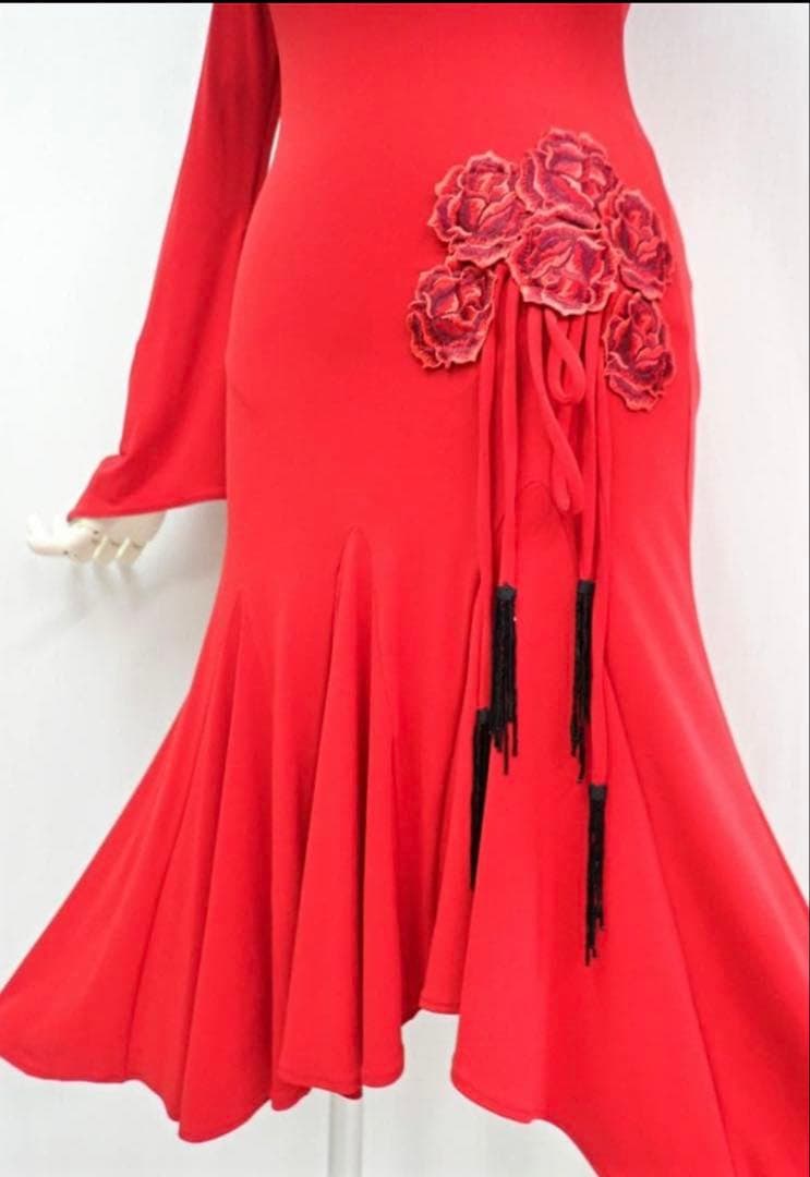 超美品【チャコット】赤/黒/花モチーフ/ラテン/ドレス/社交ダンス