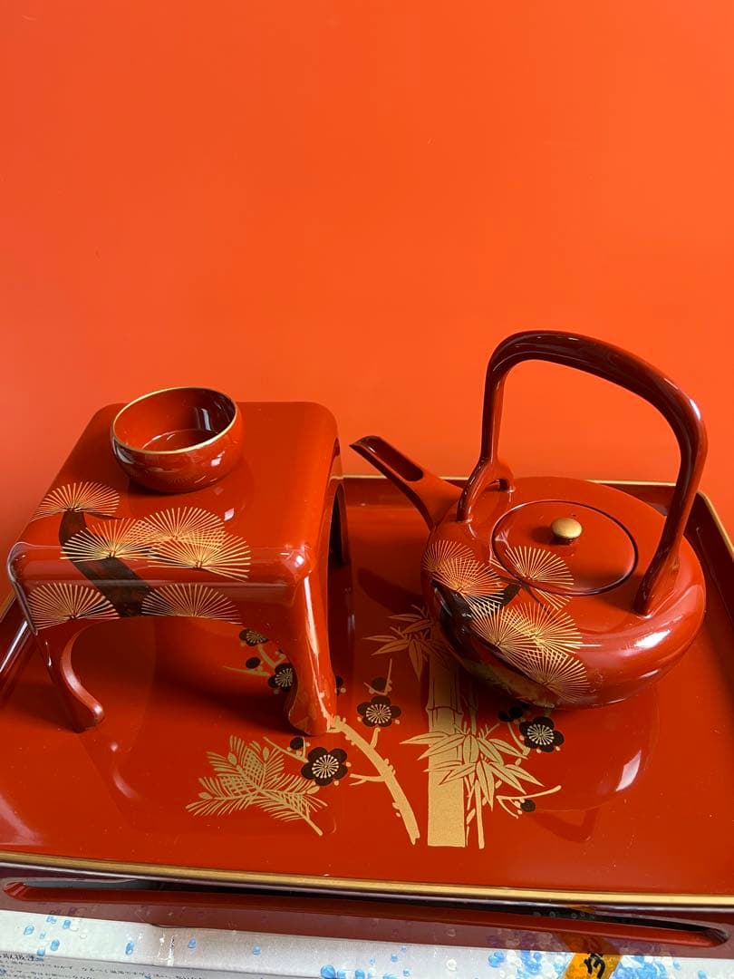 1372 屠蘇器　松くり足　四ッ揃　赤口　松竹梅　未使用