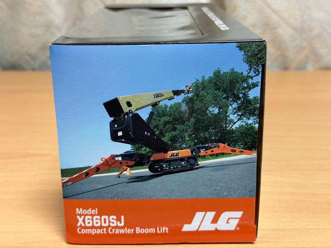 【新品未使用】 JLG X660SJ ブームリフト：建機 スケールモデル1/32