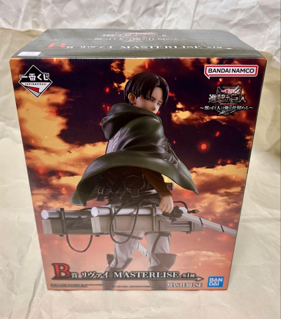 一番くじ 進撃の巨人 リヴァイ & 超大型巨人フィギュア ねんどろいど 2種他