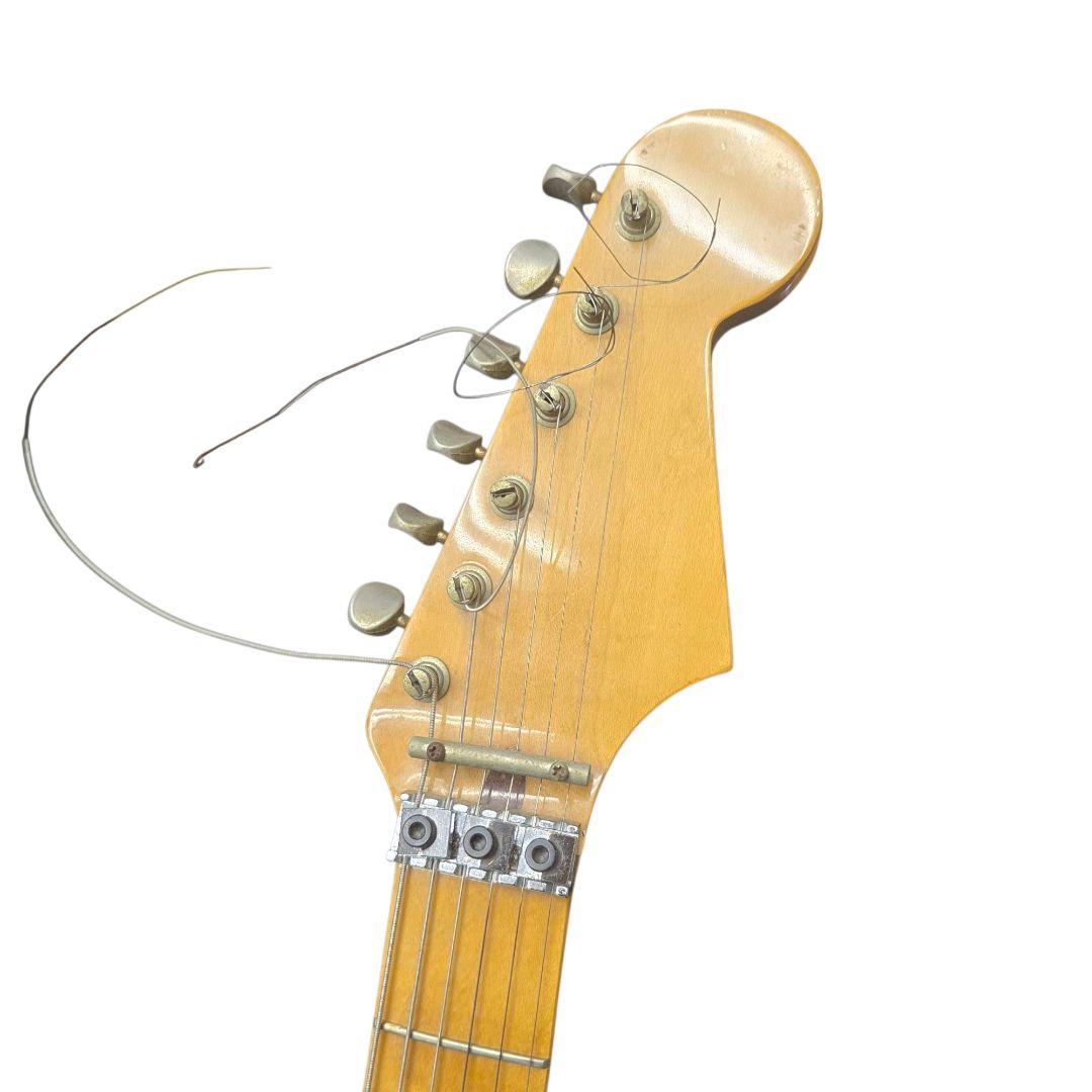 ジ*グ様 カスタマイズエレキギター　FERNANDESプレート　fenderピッ