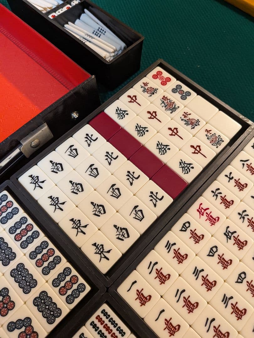 未使用　麻雀牌　あずき色　重量牌