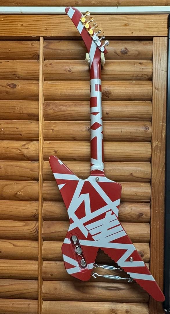 EVH STRIPE SHARK レプリカ
