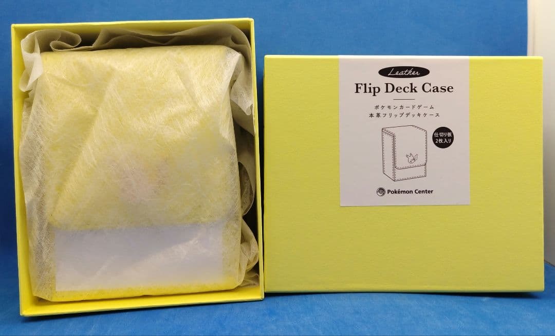 ポケモンカード　本革フリップデッキケース ピカチュウ
