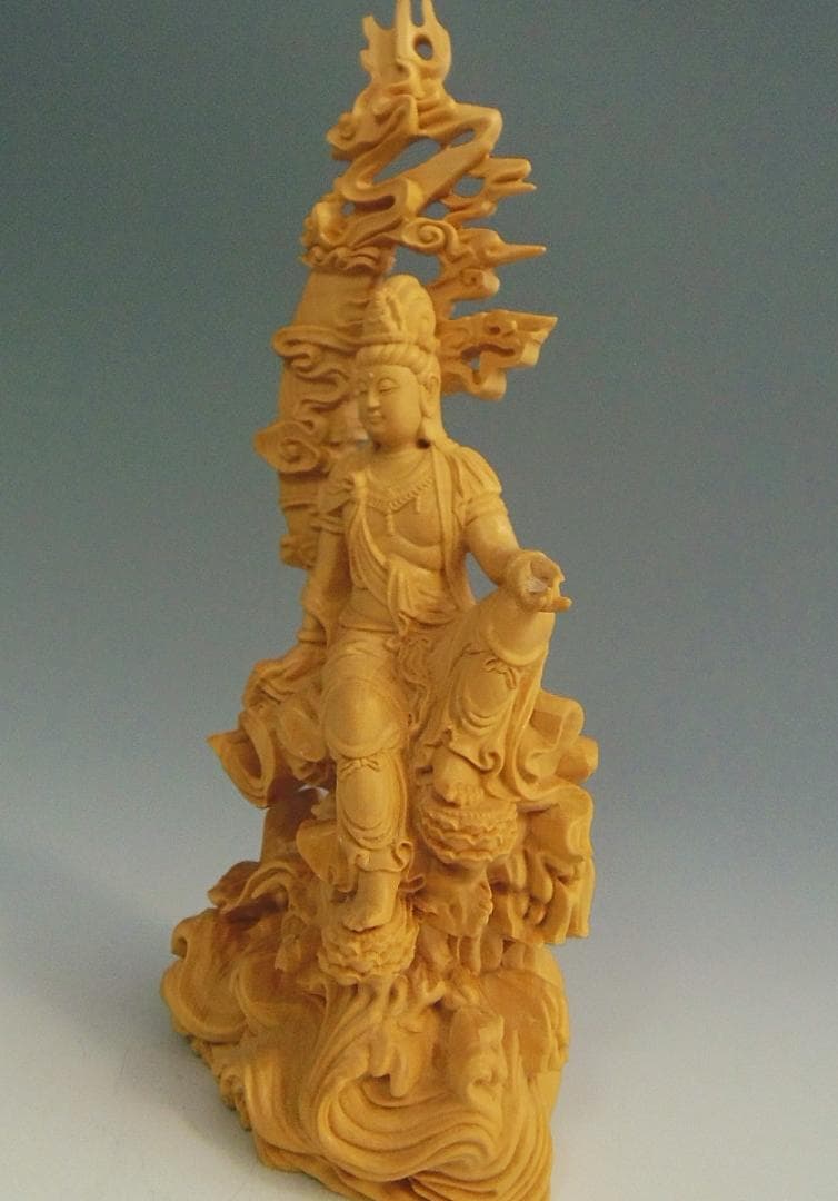 お値打ち価格! 木彫 三日月観音菩薩像 観音様 柘植