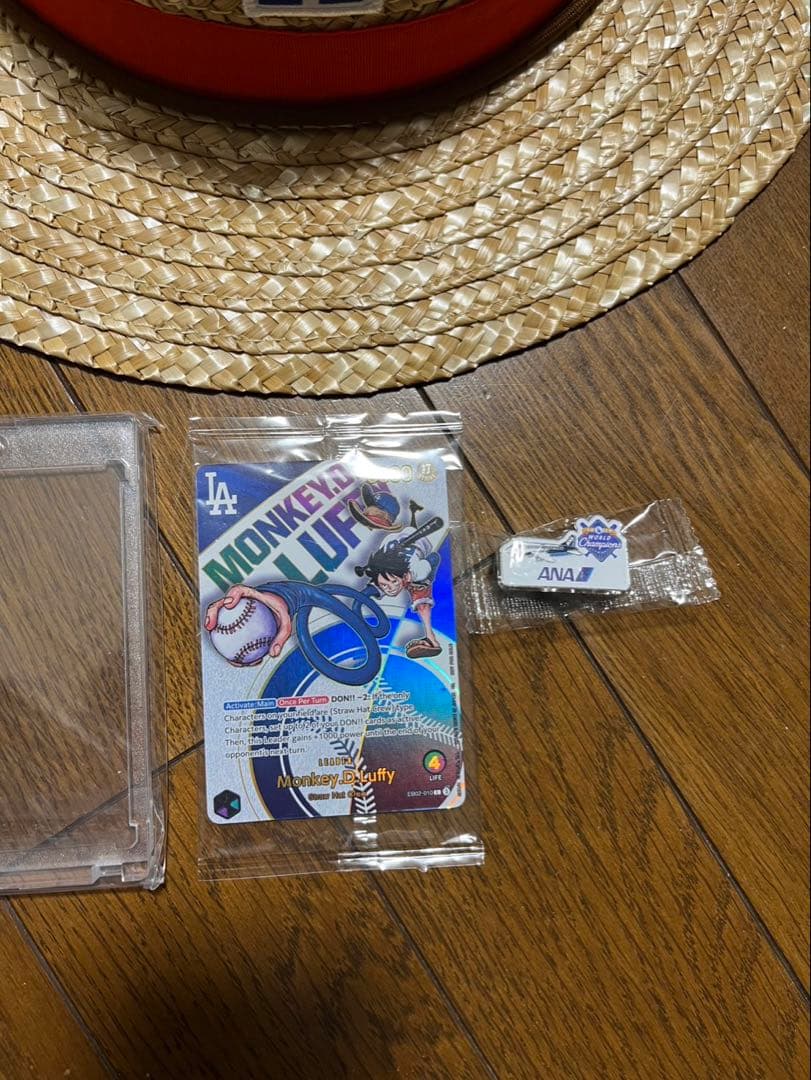 ドジャース＆ワンピースカード＋麦わら帽子、バブルヘッド、ANA限定ピン大谷シャツ