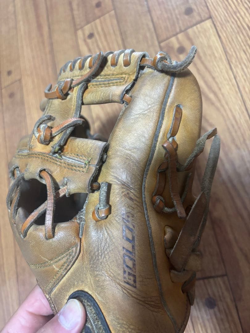 アシックス　ゴールドステージ　硬式　内野手用 軟式でも可