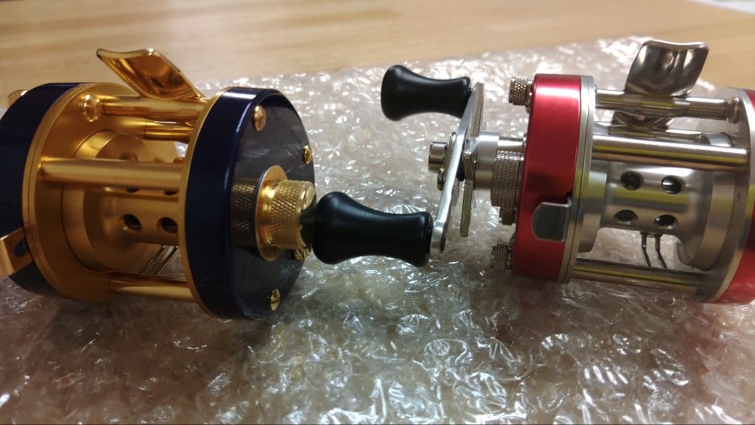 二台の値段未使用スミス　プラッガー50周年記念モデル右ハンドル・レッド右ハンドル