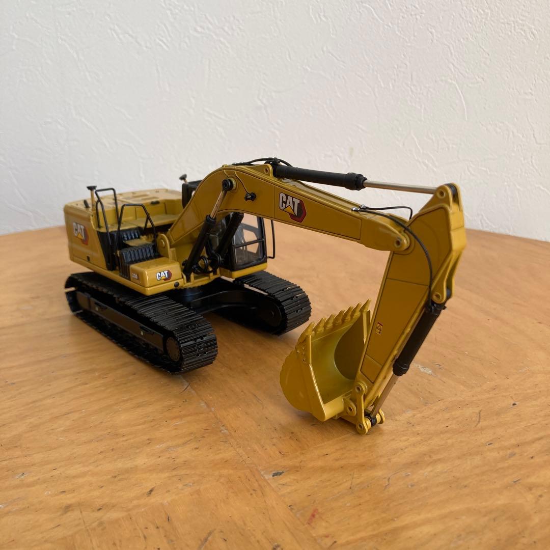 キャタピラー DMハイラインシリーズ 1/50 CAT330 ショベルカー