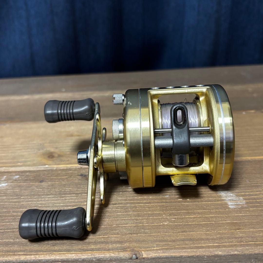 SHIMANO CALCUTTA カルカッタ 200XT