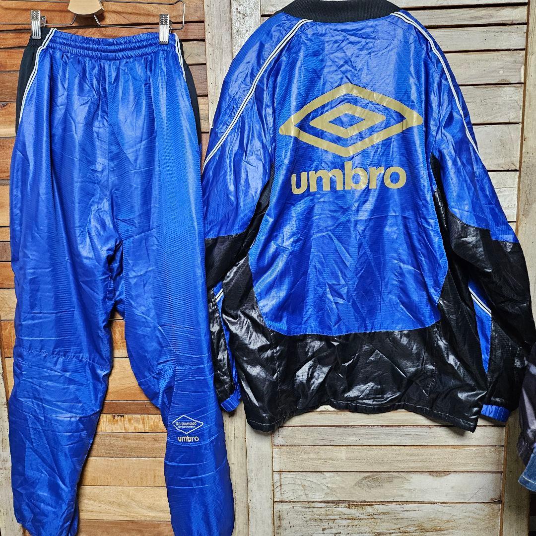 umbro アンブロ　PRO-TRAINING ピステ上下 セット 中綿 防寒
