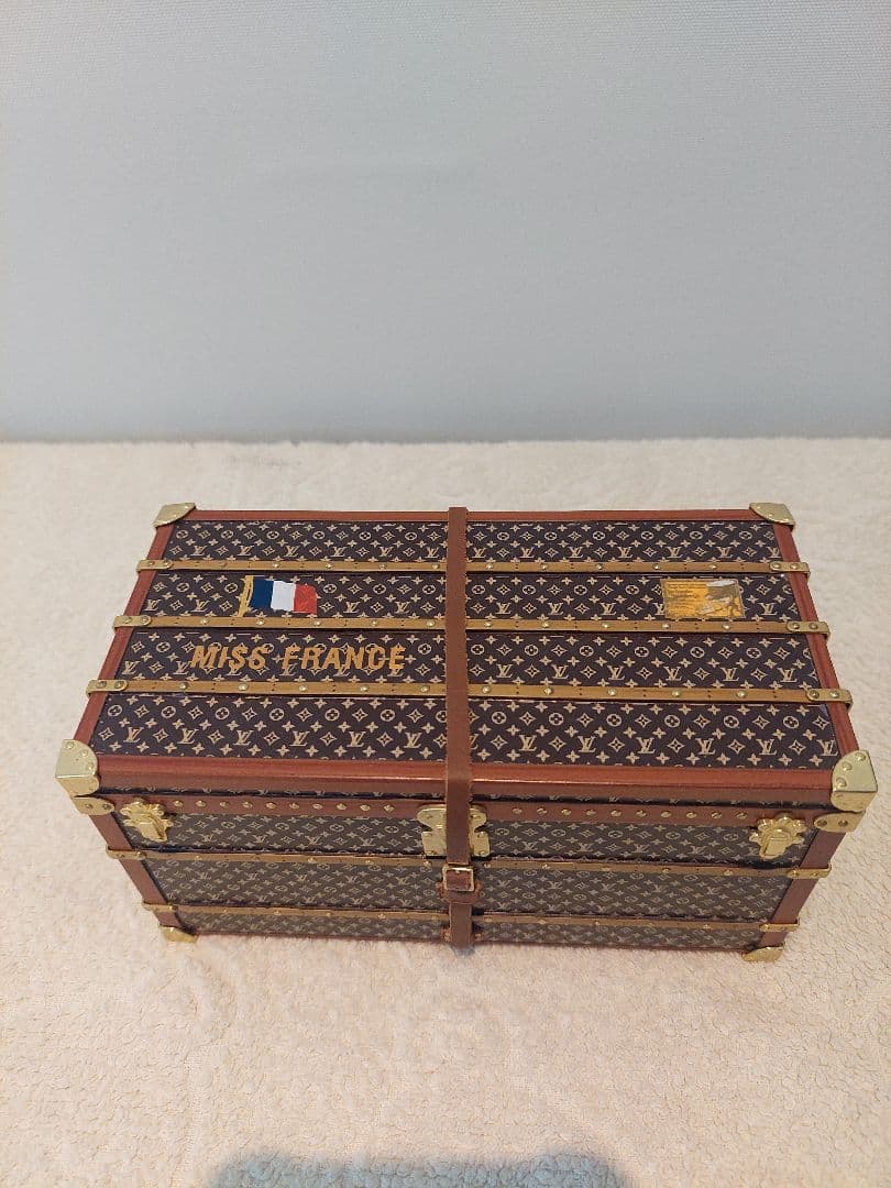 LOUISVUITTONノベルティミスフランスモノグラムトランクペーパーウェイト