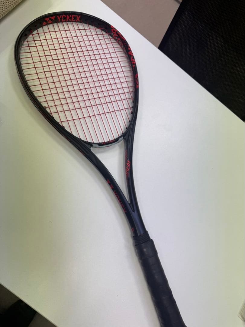 YONEX テニスラケット ブラック/レッド