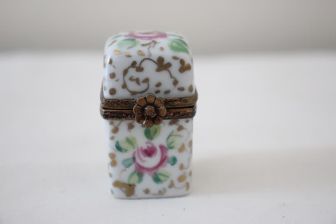 フランス　リモージュボックス　香水瓶入　金彩花柄